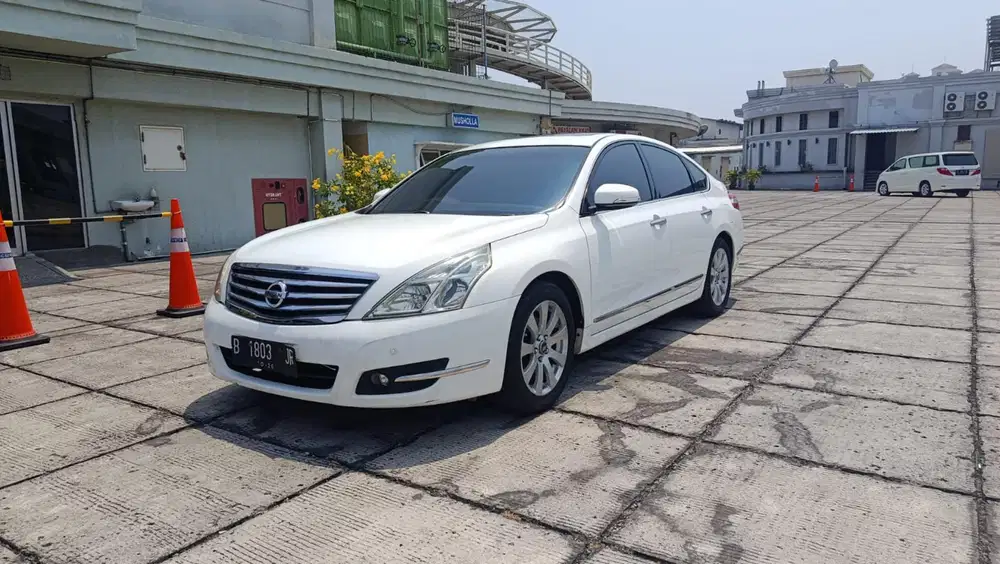Nissan Teana XV at autometik Putih 2011