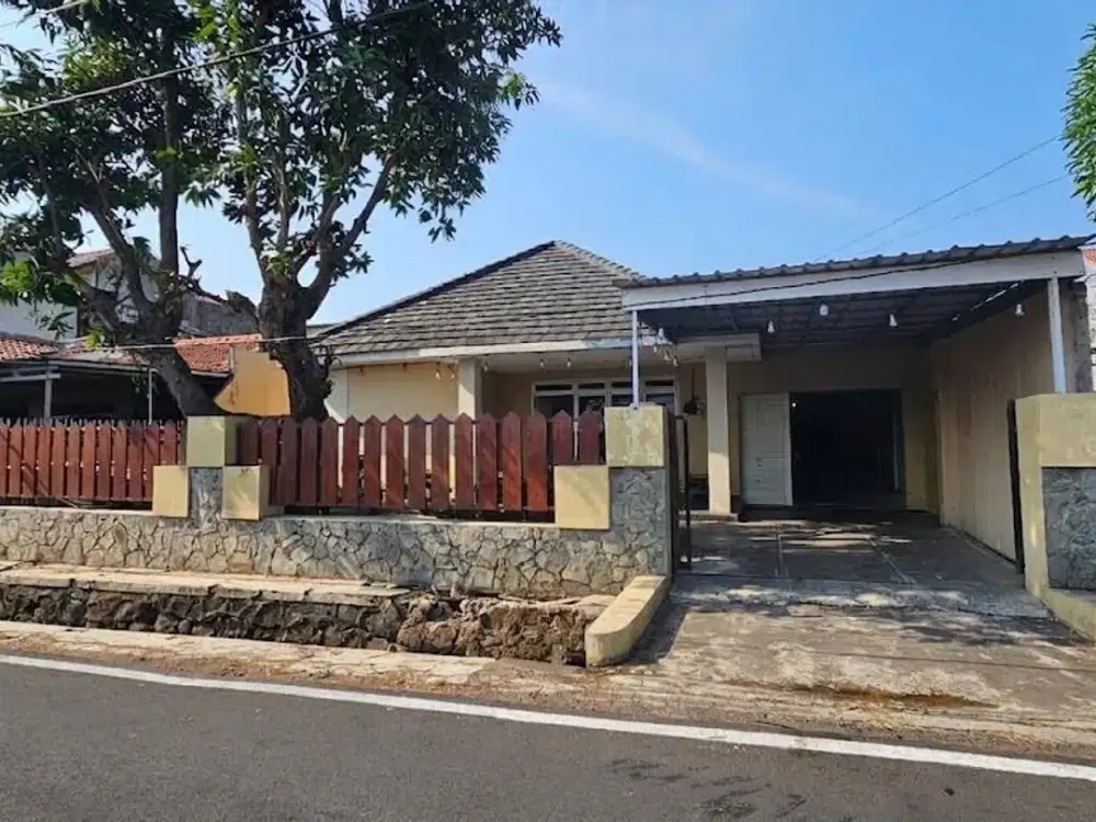 Jual Rumah cantik dan siap huni Kembang Arum, Semarang – 11887