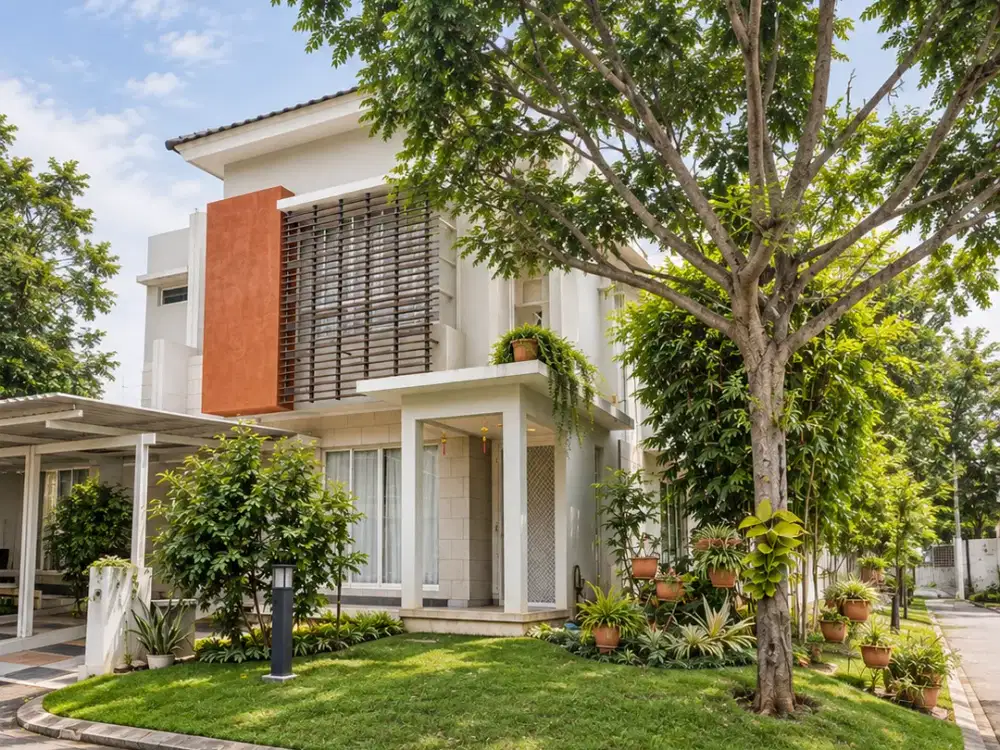 Dijual Rumah Hoek Semi Furnished Gading Serpong, LT 210 m²