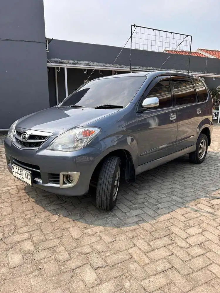 Daihatsu Xenia 2011 Bensin