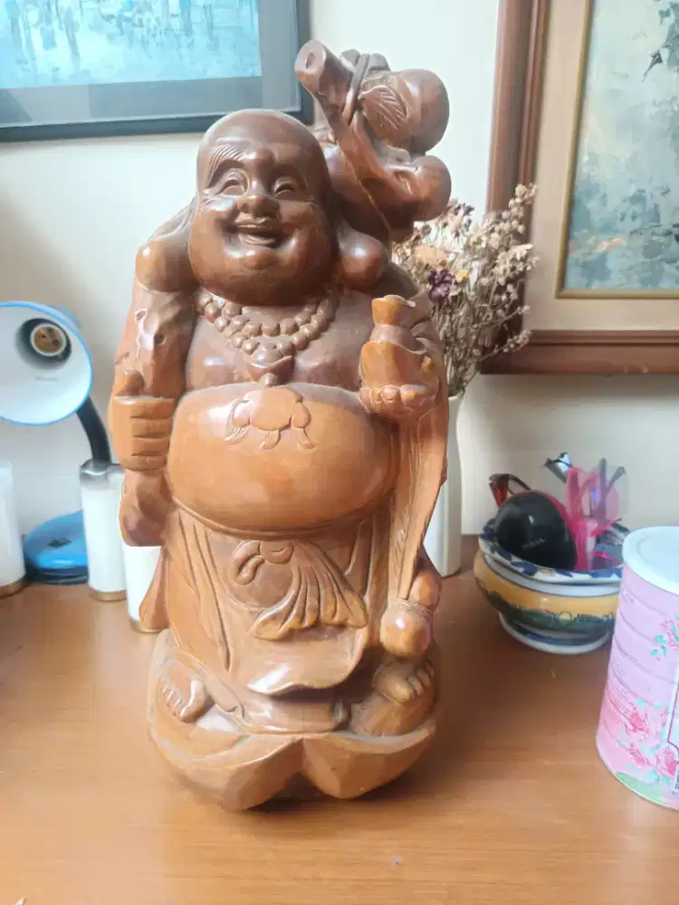 patung buddha perut buncit