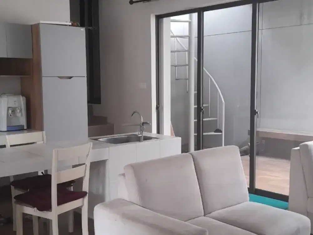 Disewa NEGO Rumah 2 lantai Cluster Flora Summarecon FULL FURNISH [ID 624]