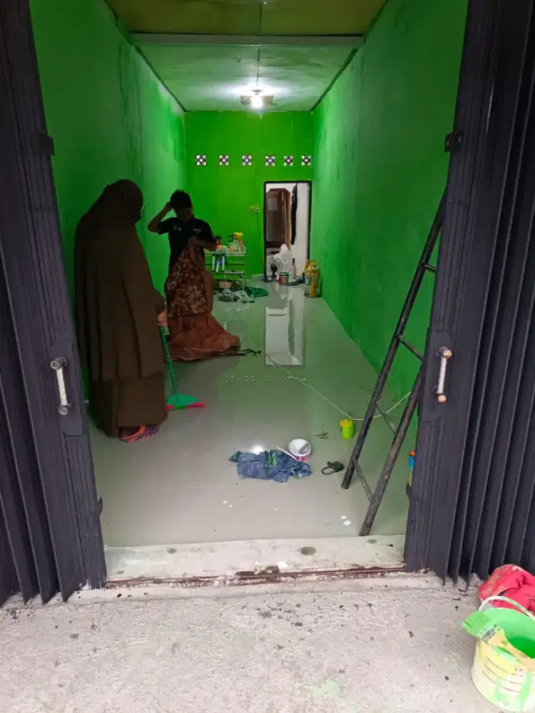Disewakan Ruko Pinggir Jalan Pondok Ungu