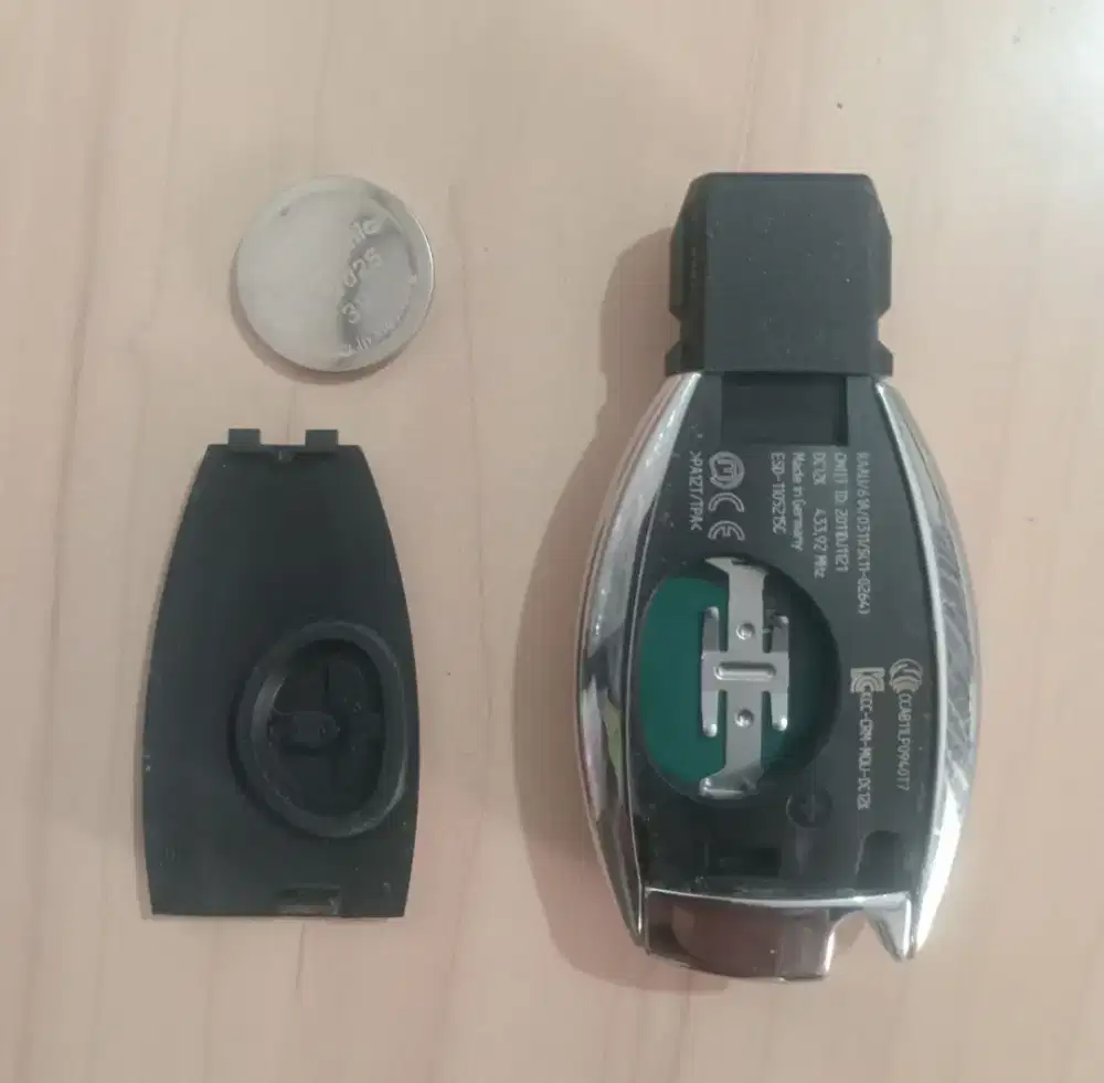 Remot kunci mobil