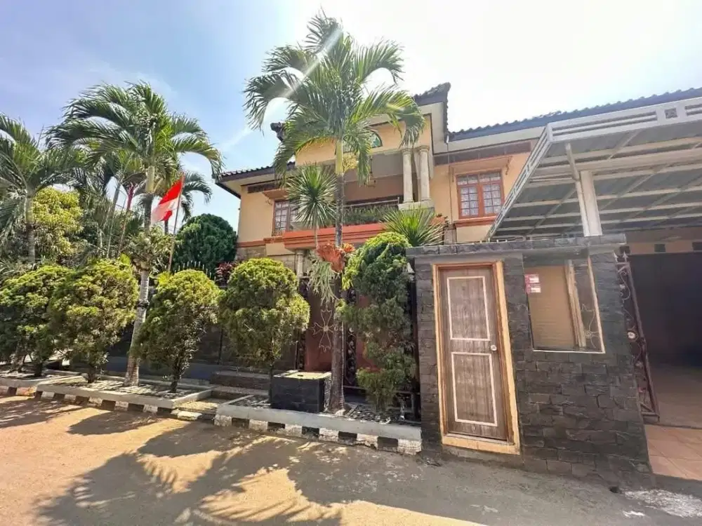 Rumah mewah  terawat di Arcamanik Kota Bandung