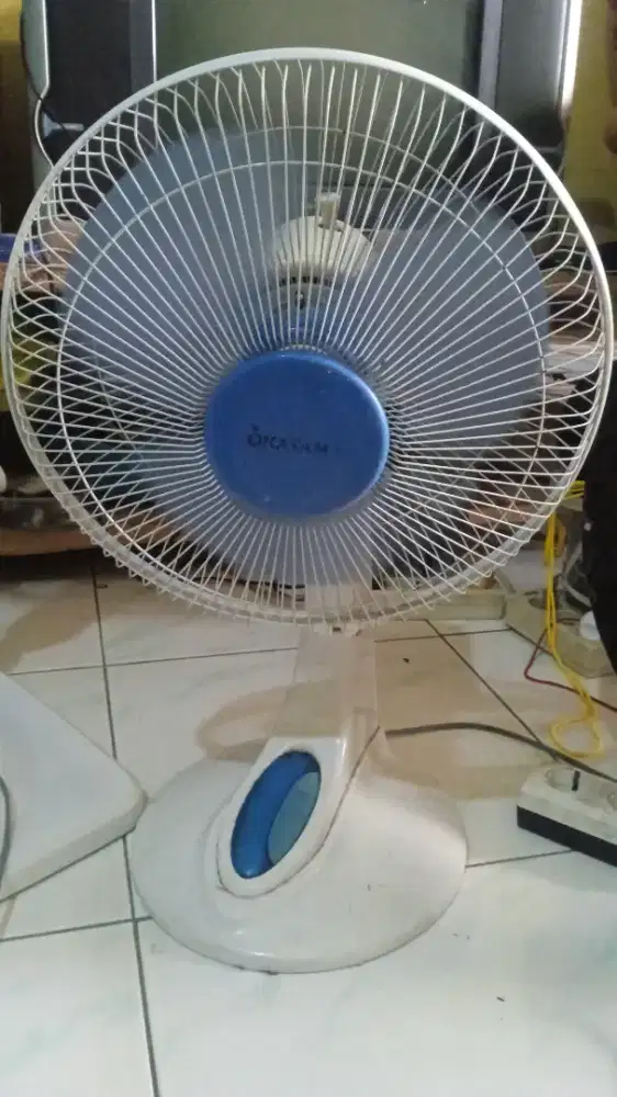 Kipas angin duduk