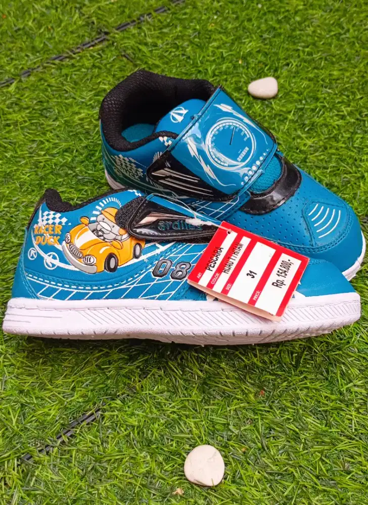 Sepatu anak keren termurah
