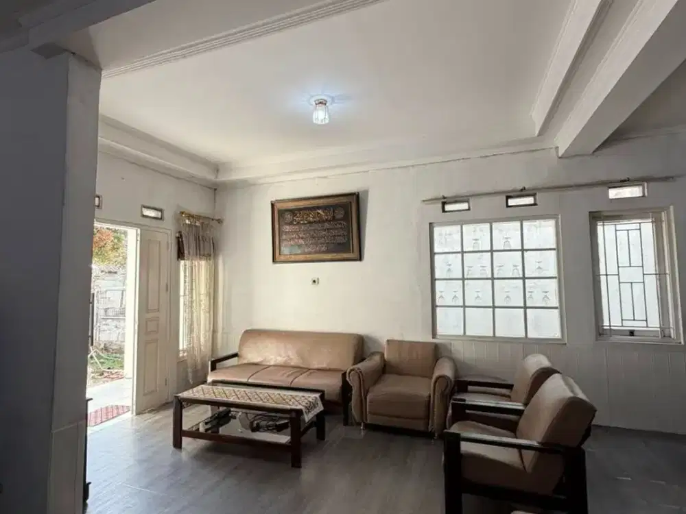 Rumah siap huni, asri, dan strategis cocok buat hunian keluarga maupun investasi di Dago Bandung