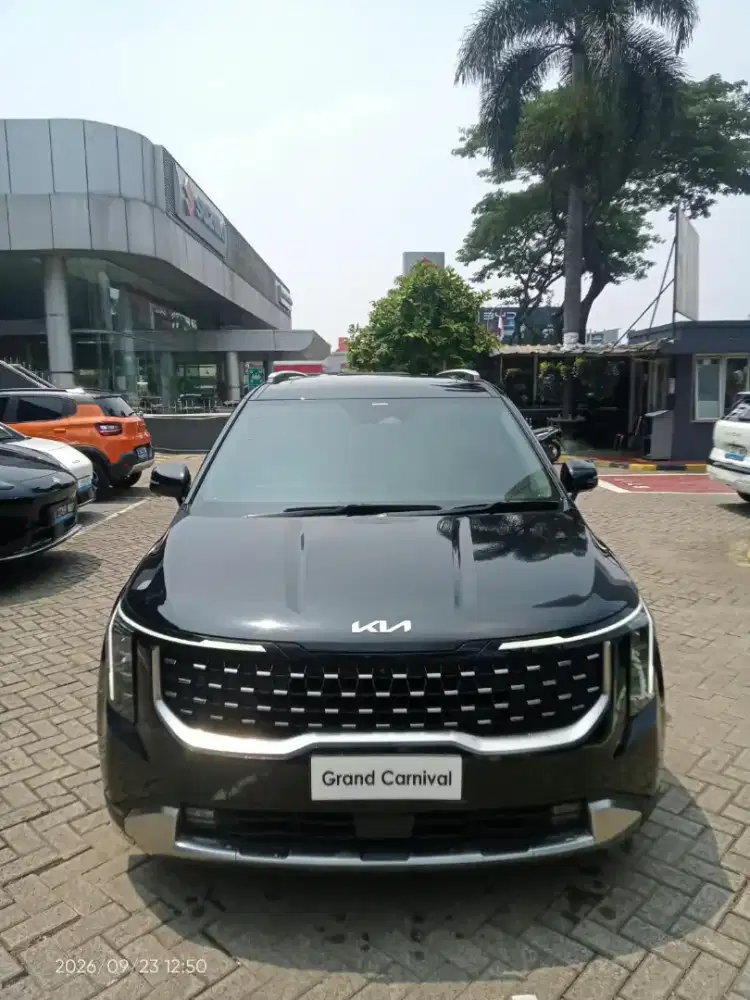 KIA CARNIVAL Diesel AT 2024