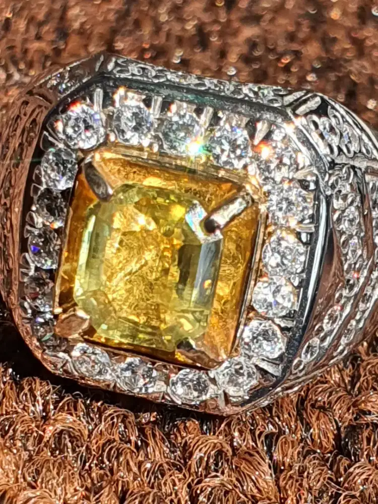ALEXANDRITE chrysoberyl