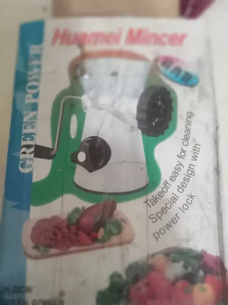 Penggiling sayuran dan daging.
