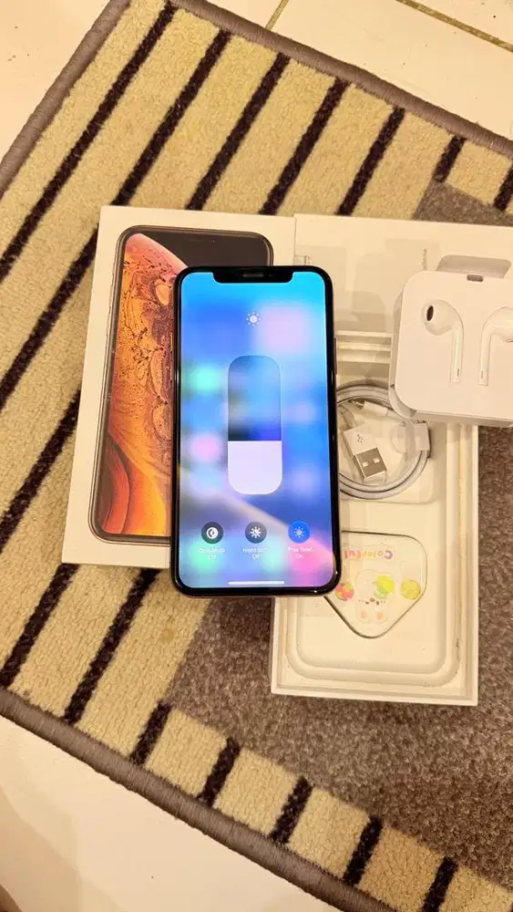 Iphone Xs Gold 64GB Terdaftar Mulus