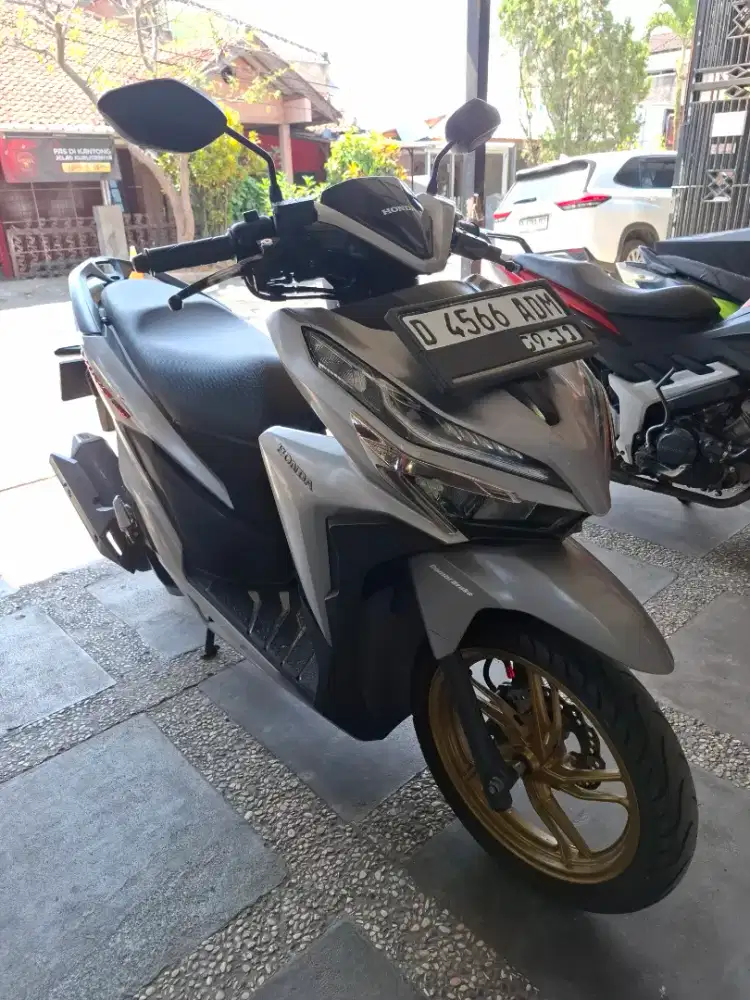 DIJUAL HONDA VARIO 150 CBS-ISS 2021 — OWNER LANGSUNG