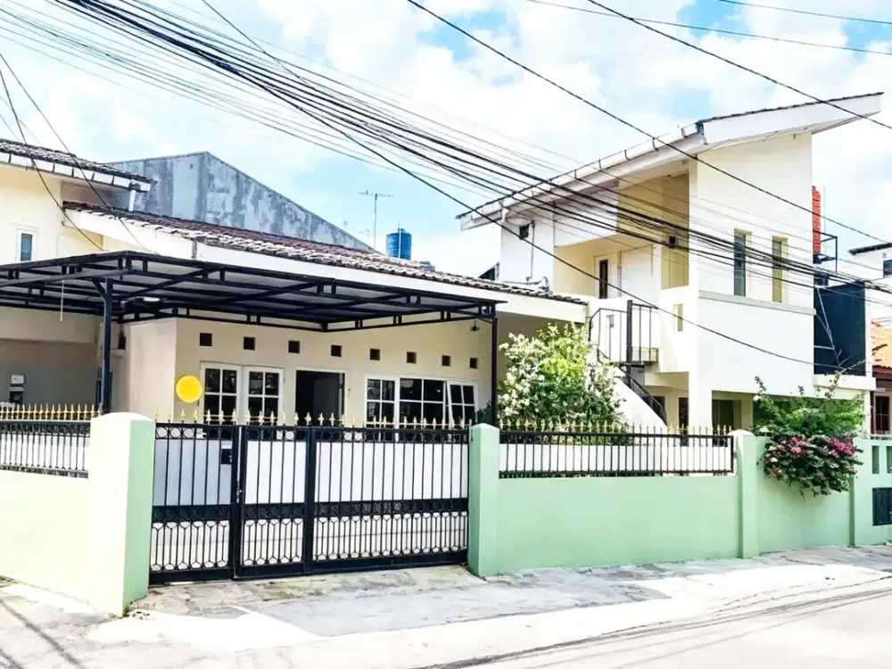 DIJUAL RUMAH MURAH ADA KAMAR KOS LANTAI 2 BEBAS BANJIR DI KLENDER