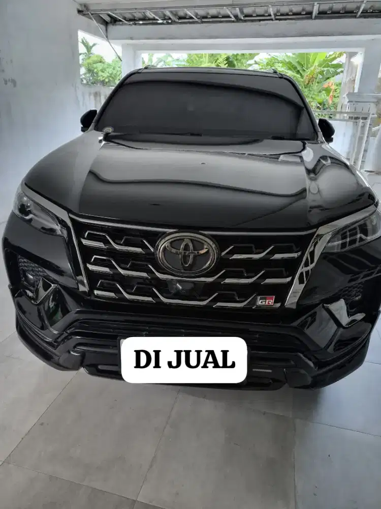 FORTUNER 2.8 GR AT 2023 MOBIL PRIBADI  AN. SENDIRI