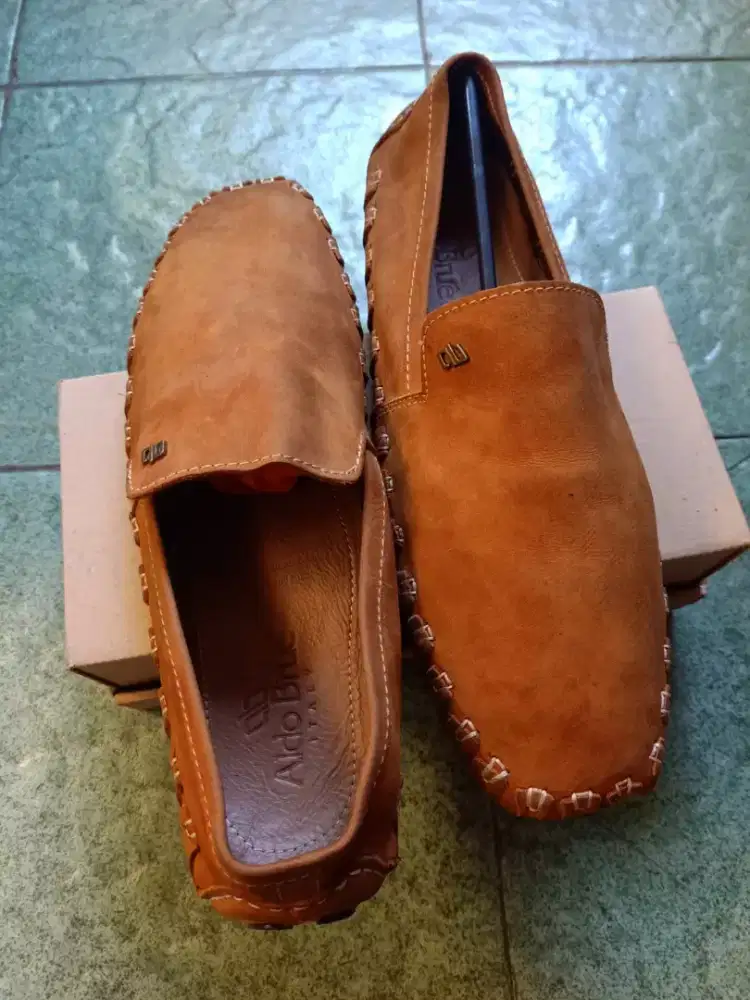 SEPATU KULIT ASLI