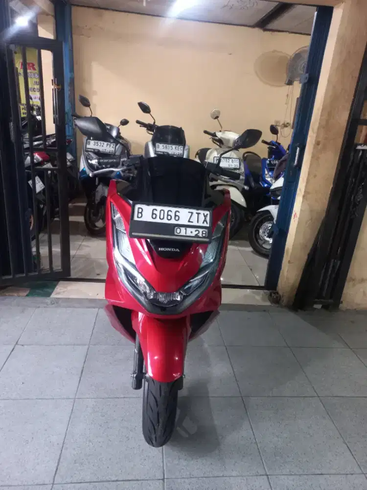 Honda pcx CBS tahun 2023