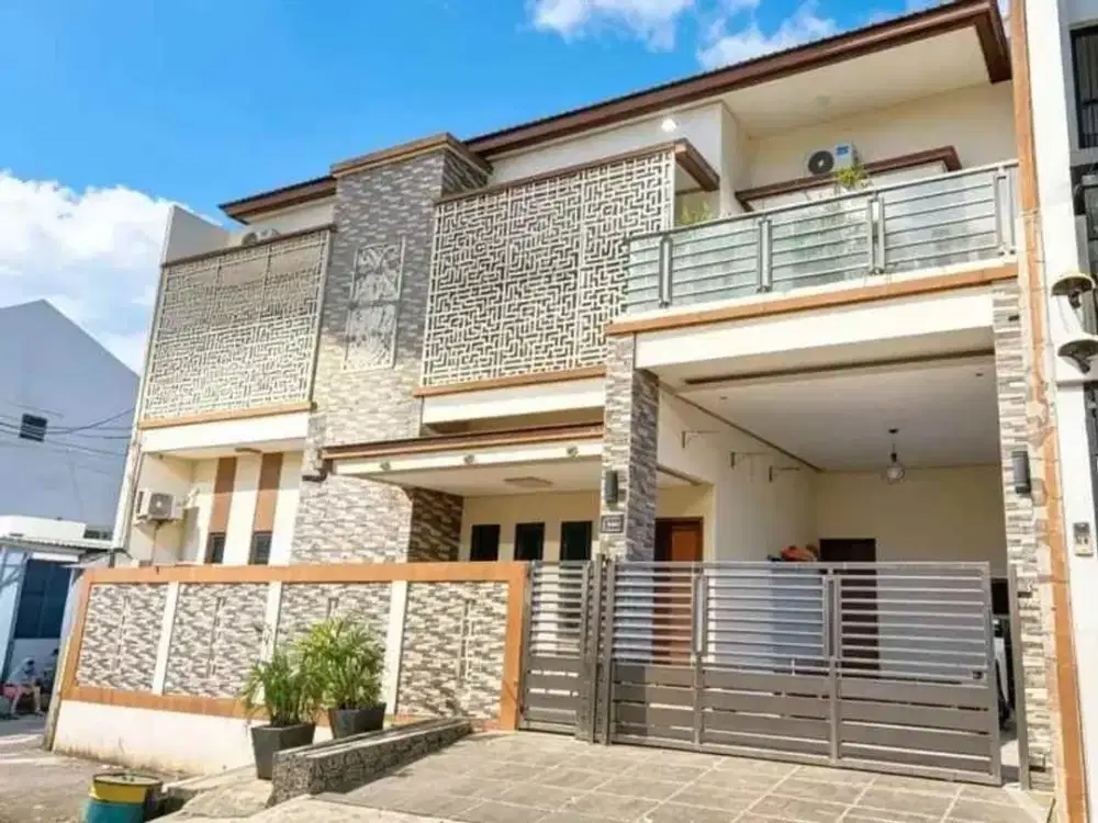 DIJUAL RUMAH MEWAH CAKEP POLL LUAS SIAP HUNI DENGAN JALAN SUPER LEBAR DI CIPINANG ELOK