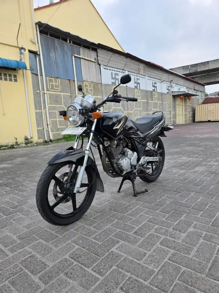 Yamaha Scorpio Hitam 2009