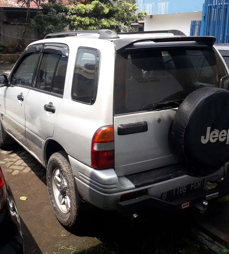 Suzuki Escudo 2004 Bensin