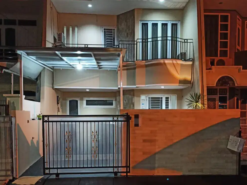 Rumah Cantik 3 Lantai di Green Garden Kedoya Jakarta Barat