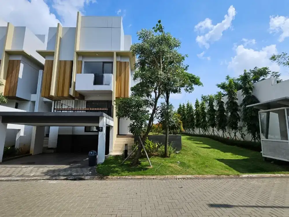 Di Jual Rumah baru di BSD (blizzfield) ada extra taman disamping cocok buat pecinta doggy