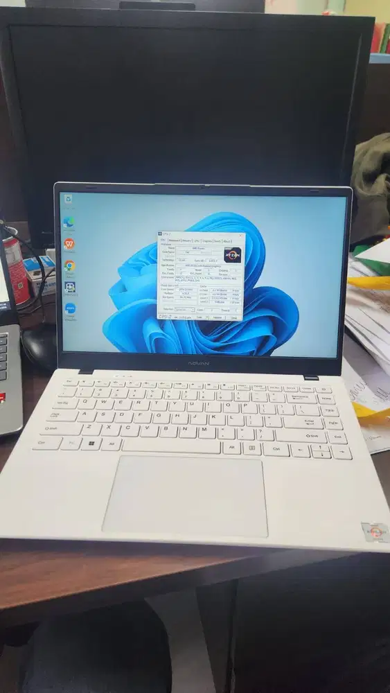 LAPTOP ADVAN SOULMATE X [AMD Athlon 3020E 12GB/128GB SSD]