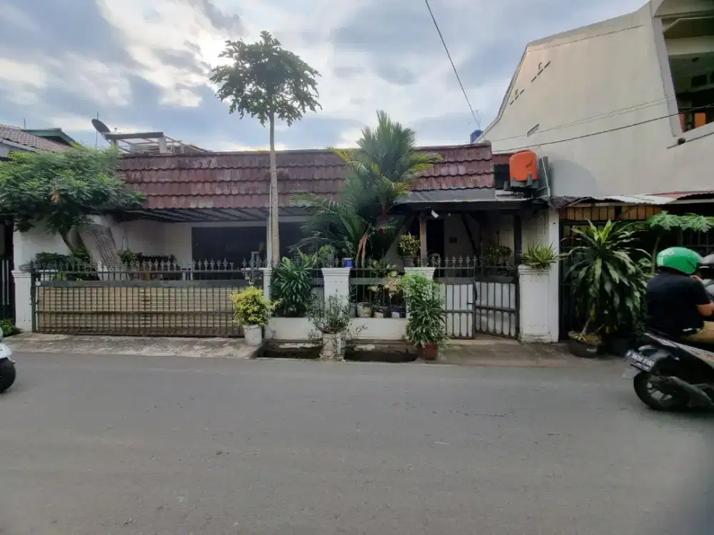 RUMAH MURAH DI LOKASI STRATEGIS TEBET