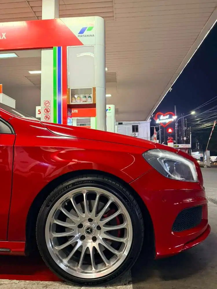 Mercedes-Benz A250 2014 Bensin