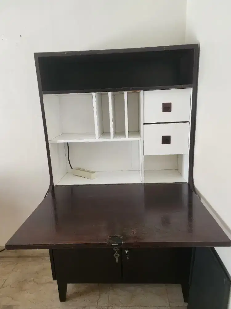 Borongan Furniture Kayu – Dipan, Meja Belajar, Buffet & Lemari