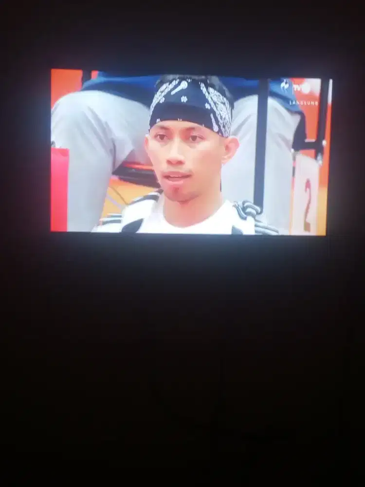 Tv advance bekas