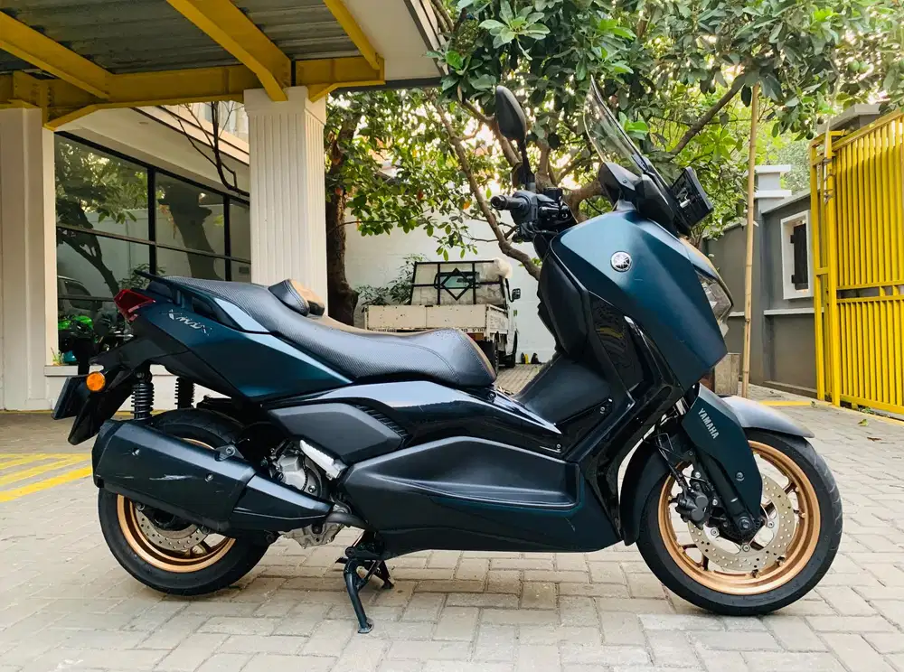 Yamaha xmax 250 connected