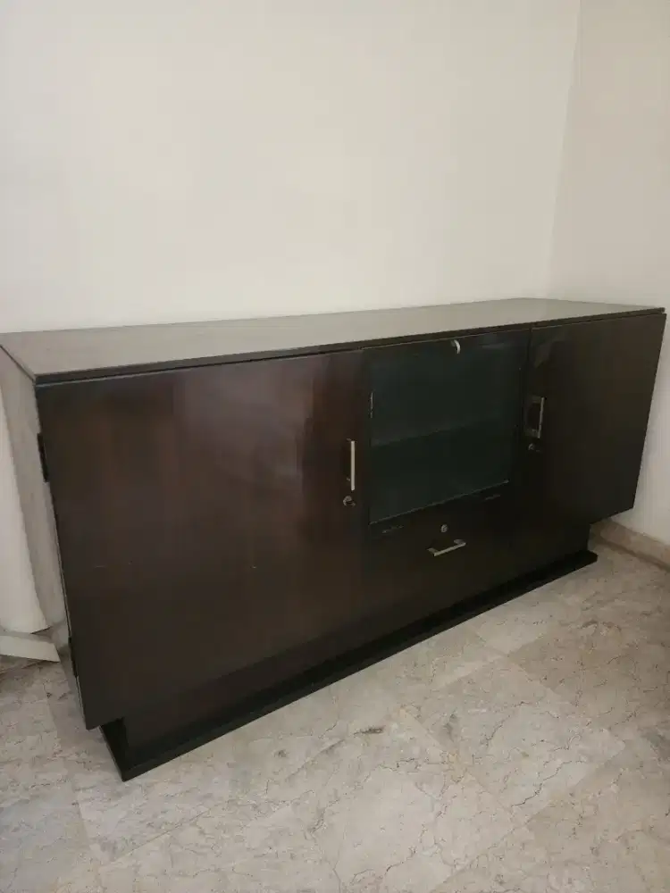 Buffet kuno kayu jati