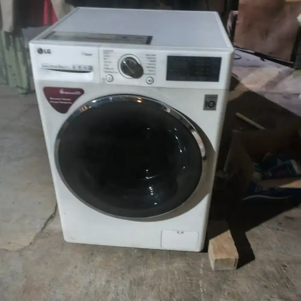 Mesin cuci LG 9 kilo