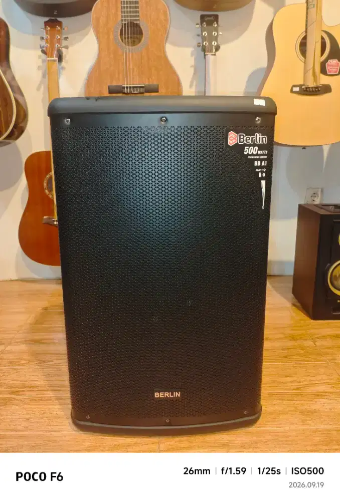 Speaker aktif Berlin 15 inch