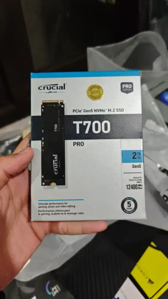 Menjual peralatan komputer