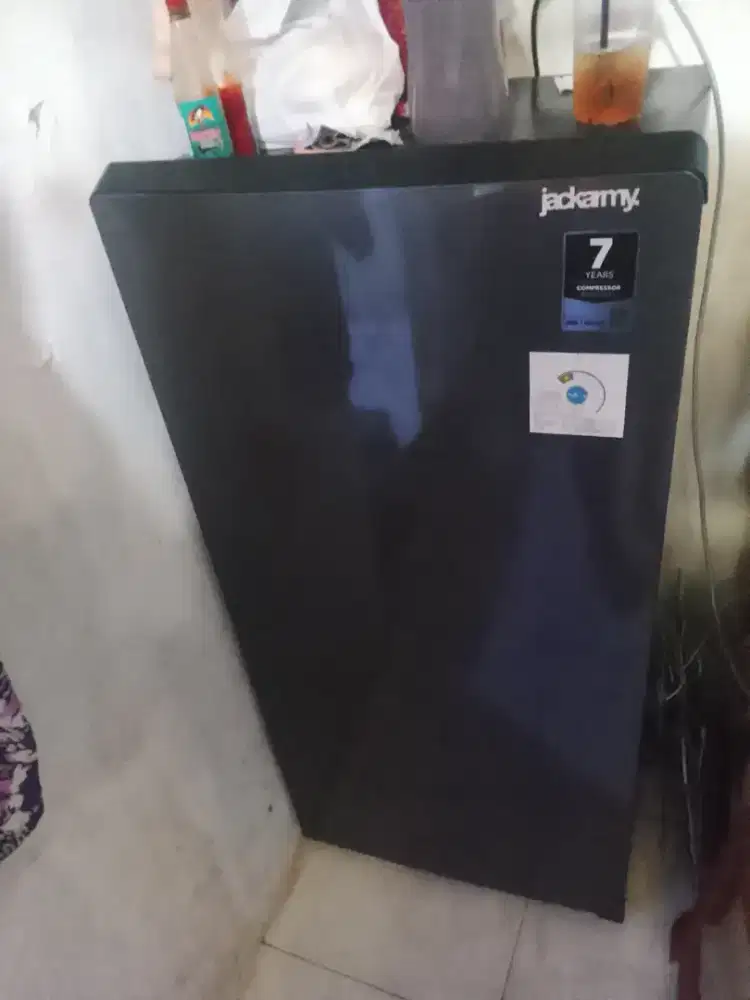 kulkas merk aqua 1 pintu model terbaru besar