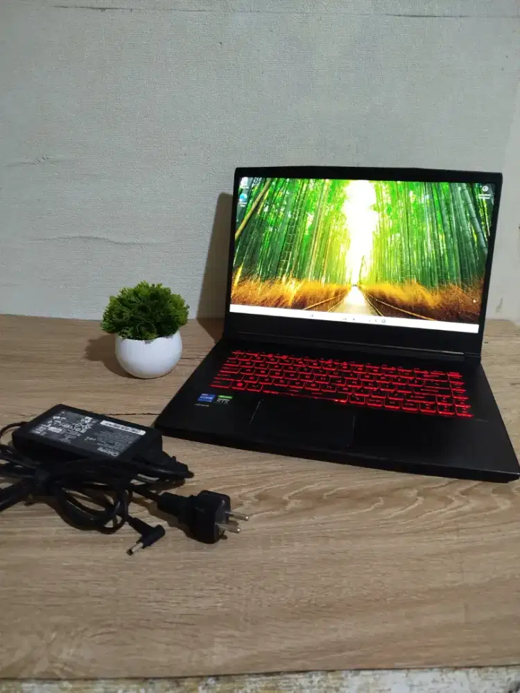 LAPTOP GAMING MSI GF63 THIN 11UC i7-11800H RAM 8GB SSD 512GB RTX 3050