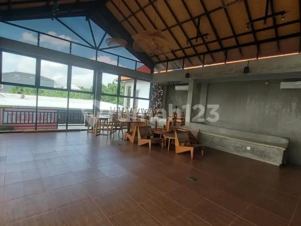 Disewakan Ruang Usaha Ex Resto Strategis di Canggu