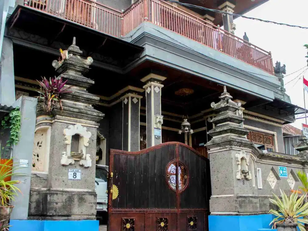 Dijual rumah second lantai 2 lokasi Ayani Utara tunggal ametung Denpasar Utara