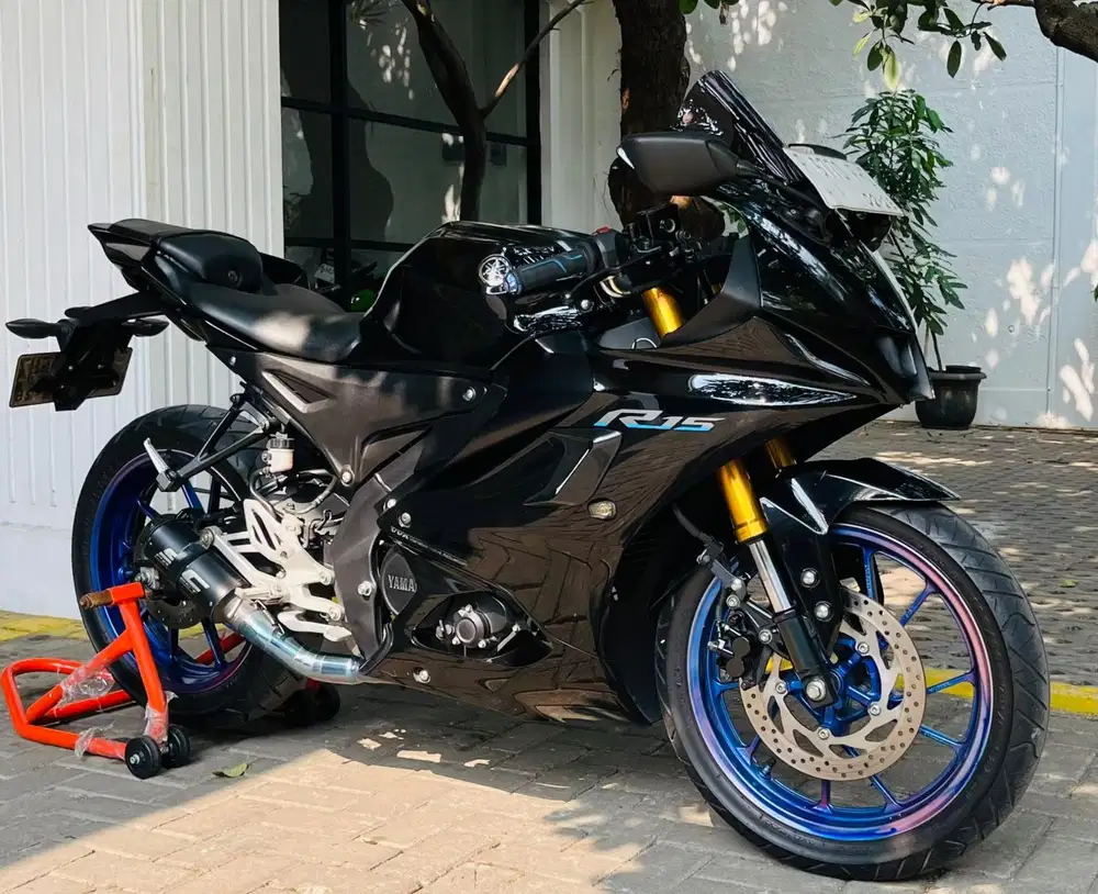 Yamaha R15 v4 2023