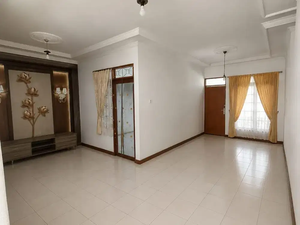 Rumah Murah Siap Huni Nyaman di Taman Kopo Indah 2, Bandung
