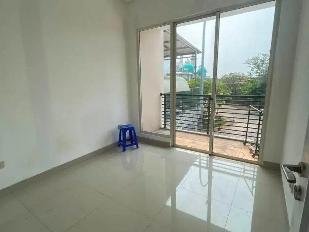 DISEWA RUMAH GOLFLAKE RESIDENCE SAN LORENZO MURAH