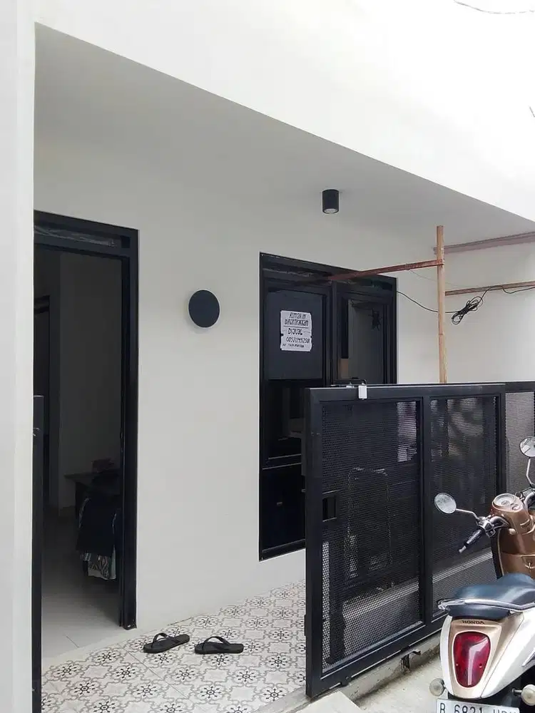 DiKontrakan Rumah Baru di Matraman,Jakarta Timur