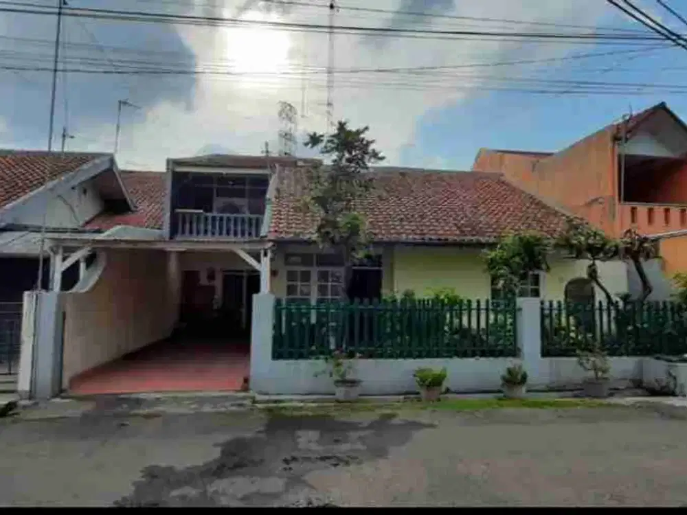 dijual rumah murah strategis dan recomended buat hunian karena nyaman di dalam komplek margahayu bandung