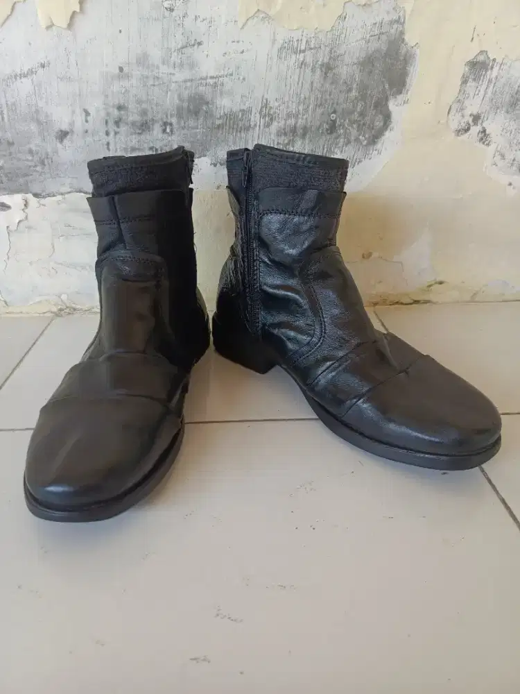 Sepatu BUGATTI ZIP BOOT Full Black Leather