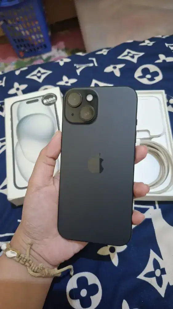 iPhone 15 , 128 gb