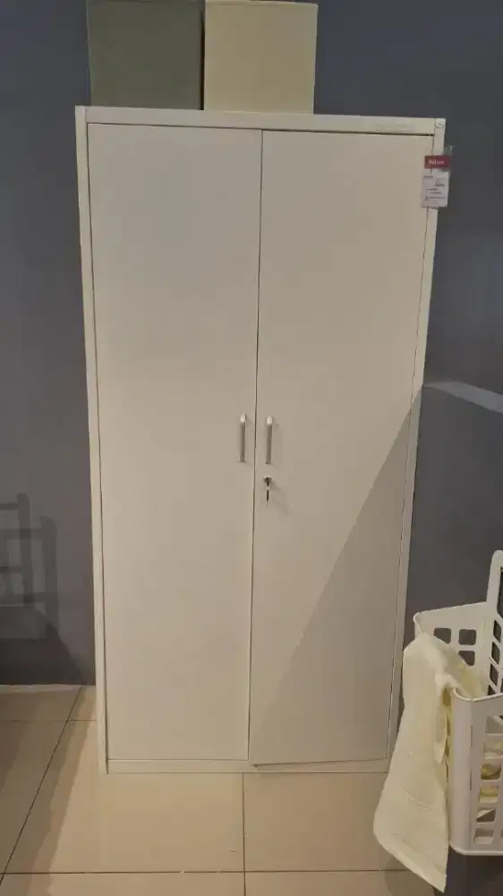 LEMARI BESI 2 PINTU 1JTAN CICIL 0%