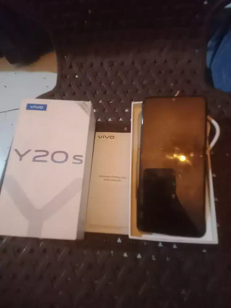 Vivo y20s fullset Ram 8