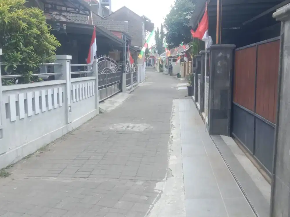 Dijual Murah Tanah Ngantong Bonus Rumah Kost Lokasi di Kutu Dukuh